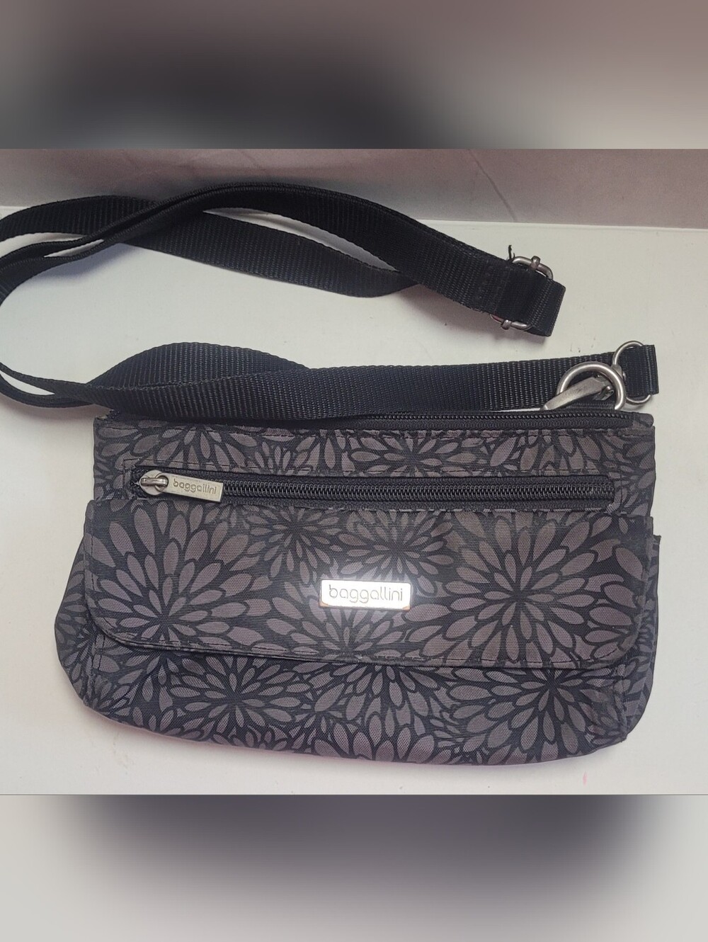 Baggallini Floral Crossbody Bag in Gray and Black